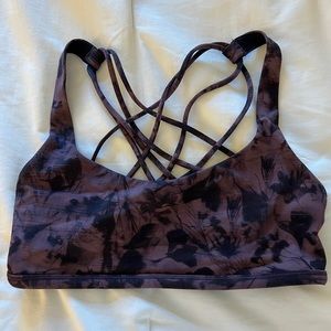 Lululemon free to be wild, sports bra
